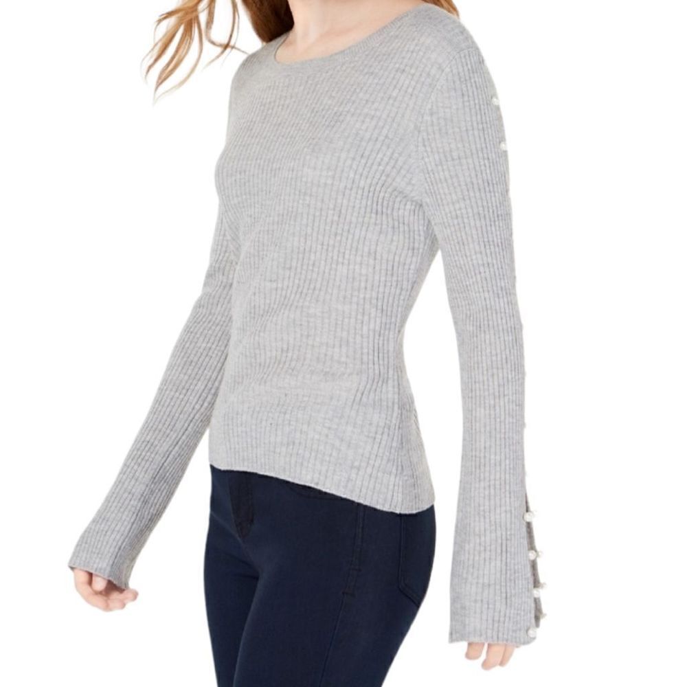 Ribbed Pearl Sleeve grey Sweater